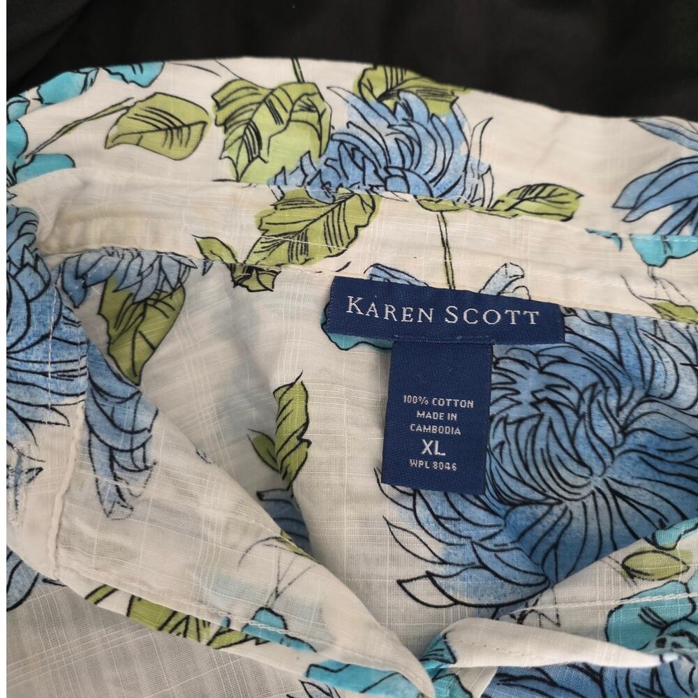 Karen Scott White/Blue Floral 3/4 Sleeve Button Up - Size XL - Picture 7 of 7